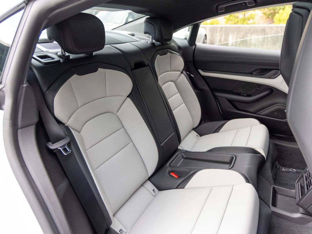 2026 Porsche Taycan Taycan 4 Black Edition