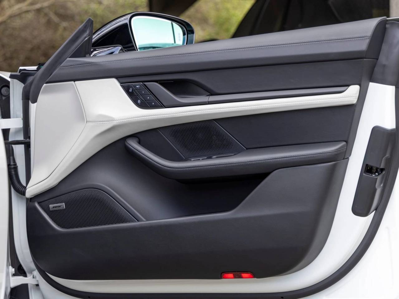 2026 Porsche Taycan Taycan 4 Black Edition
