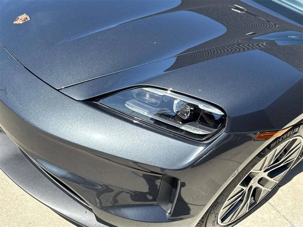 2025 Porsche Taycan Taycan