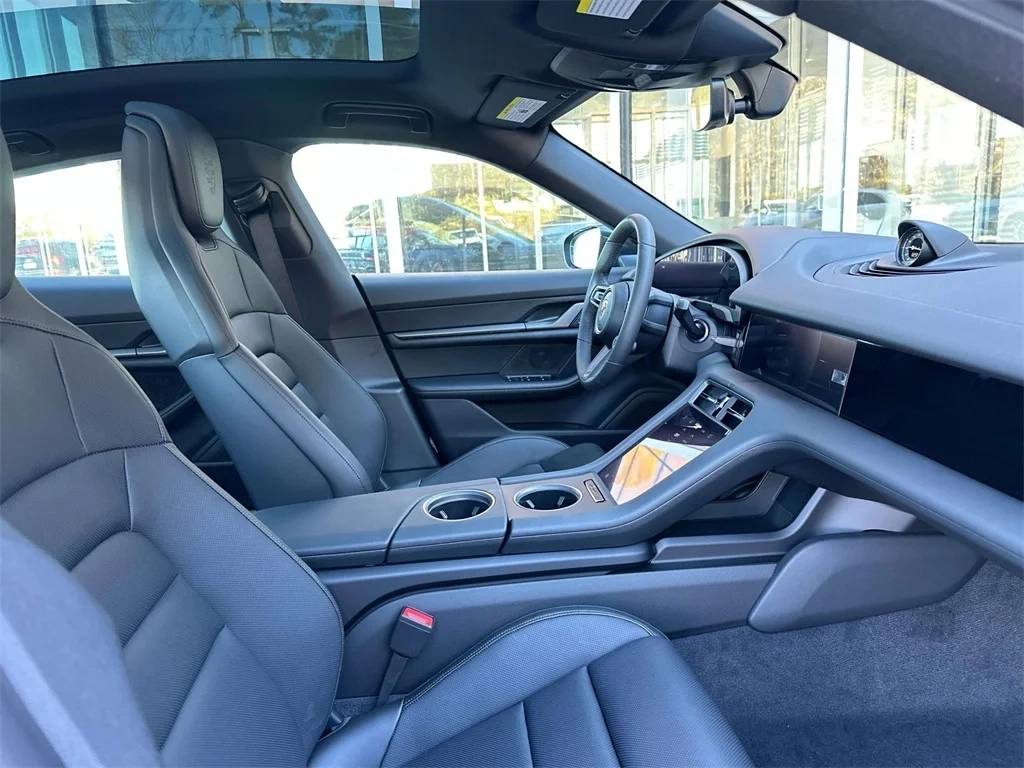 2025 Porsche Taycan Taycan
