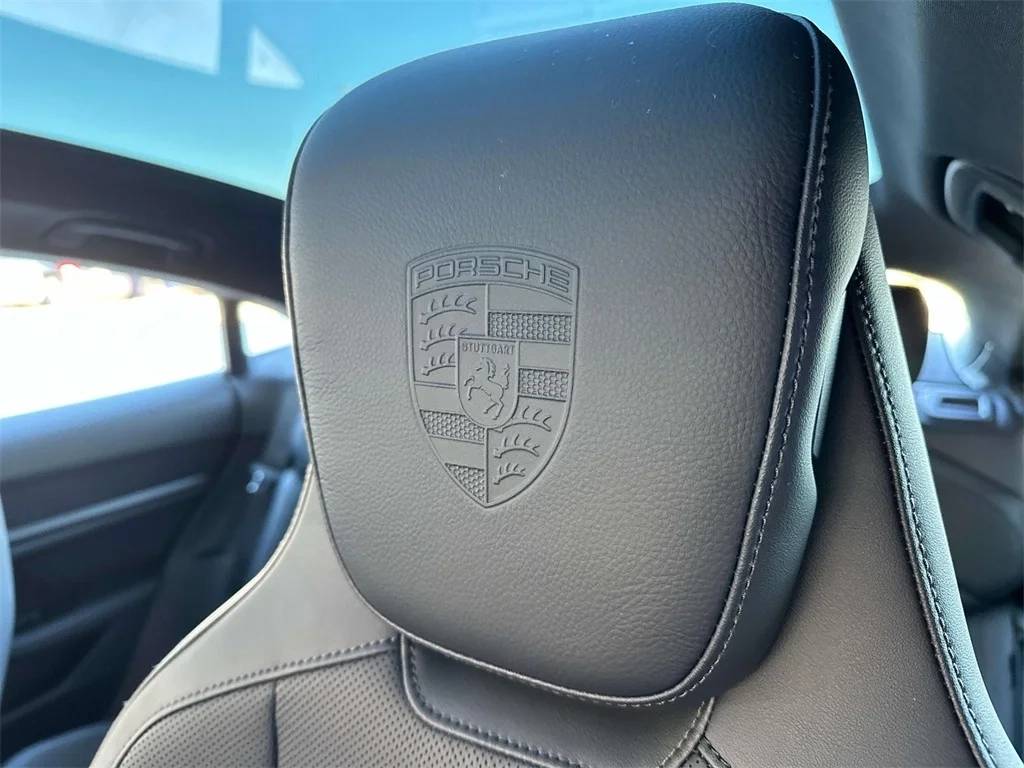 2025 Porsche Taycan Taycan