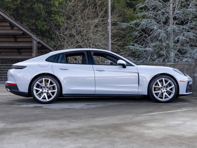 2025 Porsche Panamera Panamera