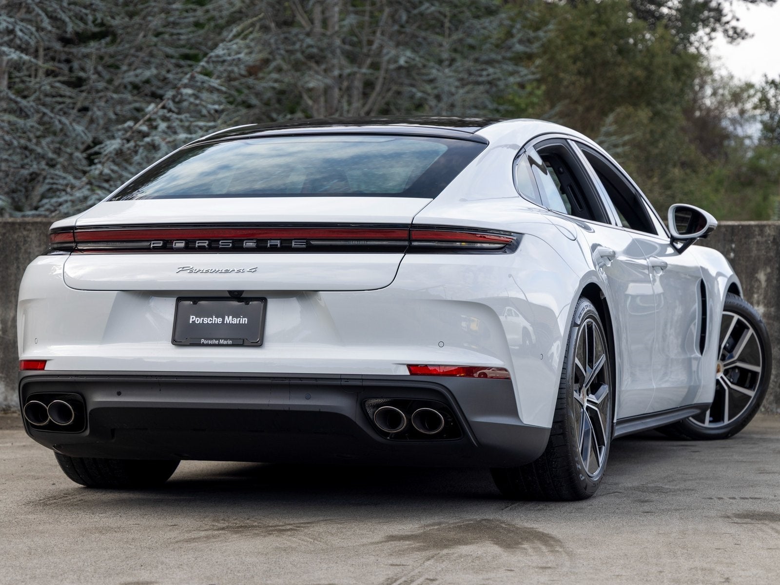 2026 Porsche Panamera 4