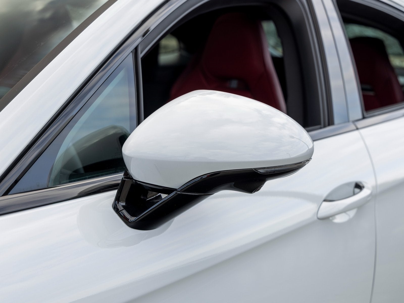 2026 Porsche Panamera 4