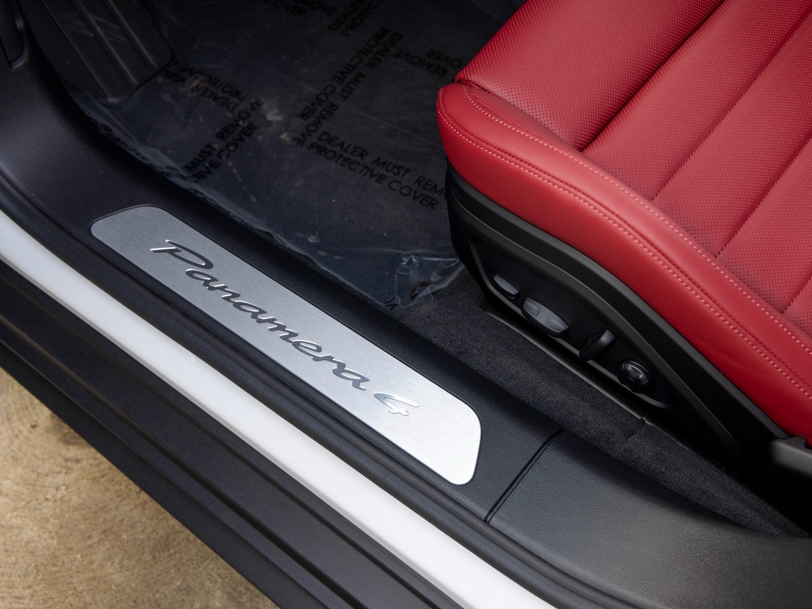 2026 Porsche Panamera 4