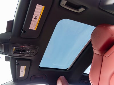 2026 Porsche Panamera 4