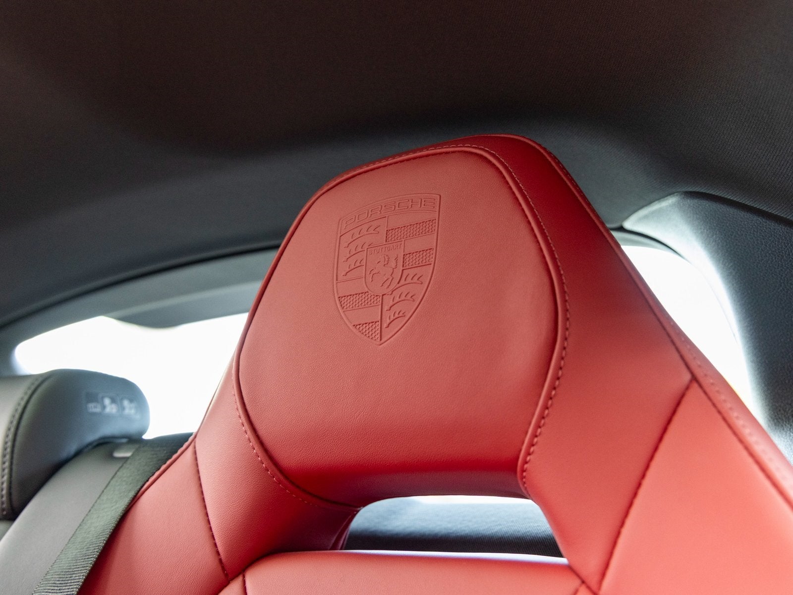 2026 Porsche Panamera 4