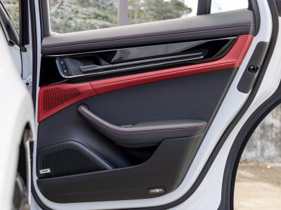 2026 Porsche Panamera 4