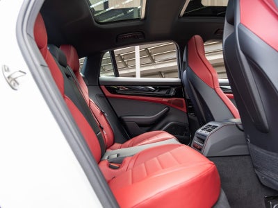 2026 Porsche Panamera 4