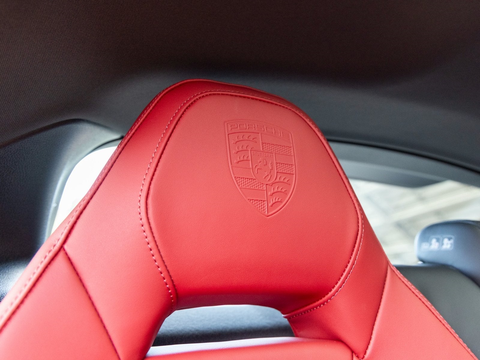 2026 Porsche Panamera 4