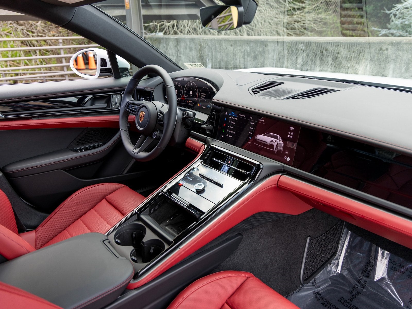 2026 Porsche Panamera 4