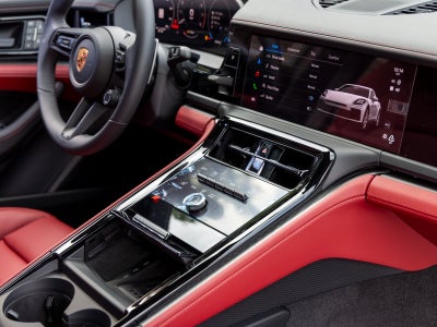 2026 Porsche Panamera 4