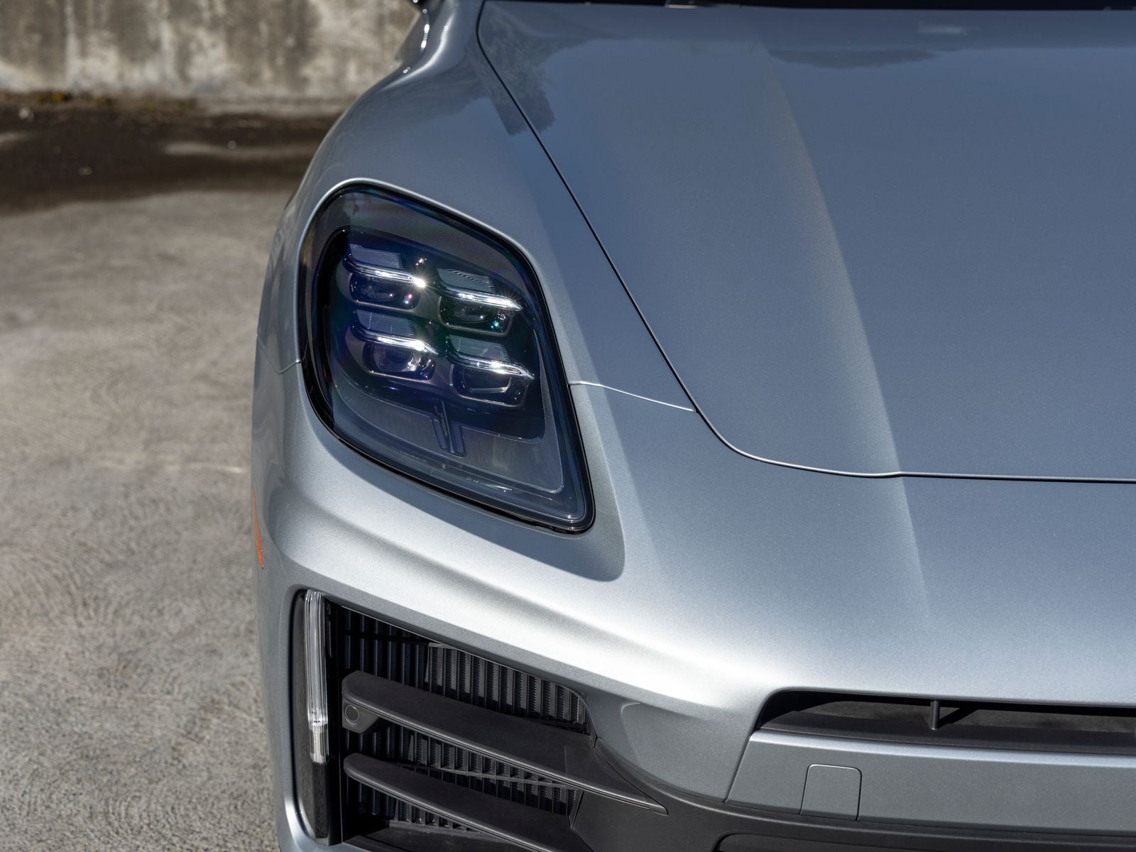 2025 Porsche Panamera Base