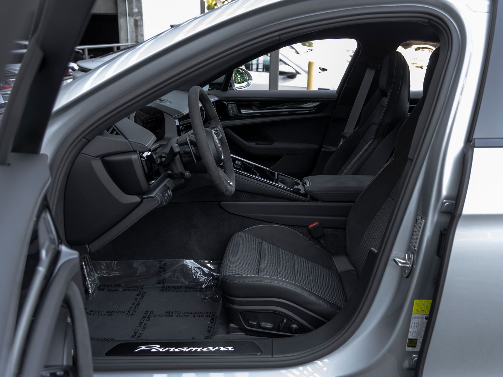 2025 Porsche Panamera Base