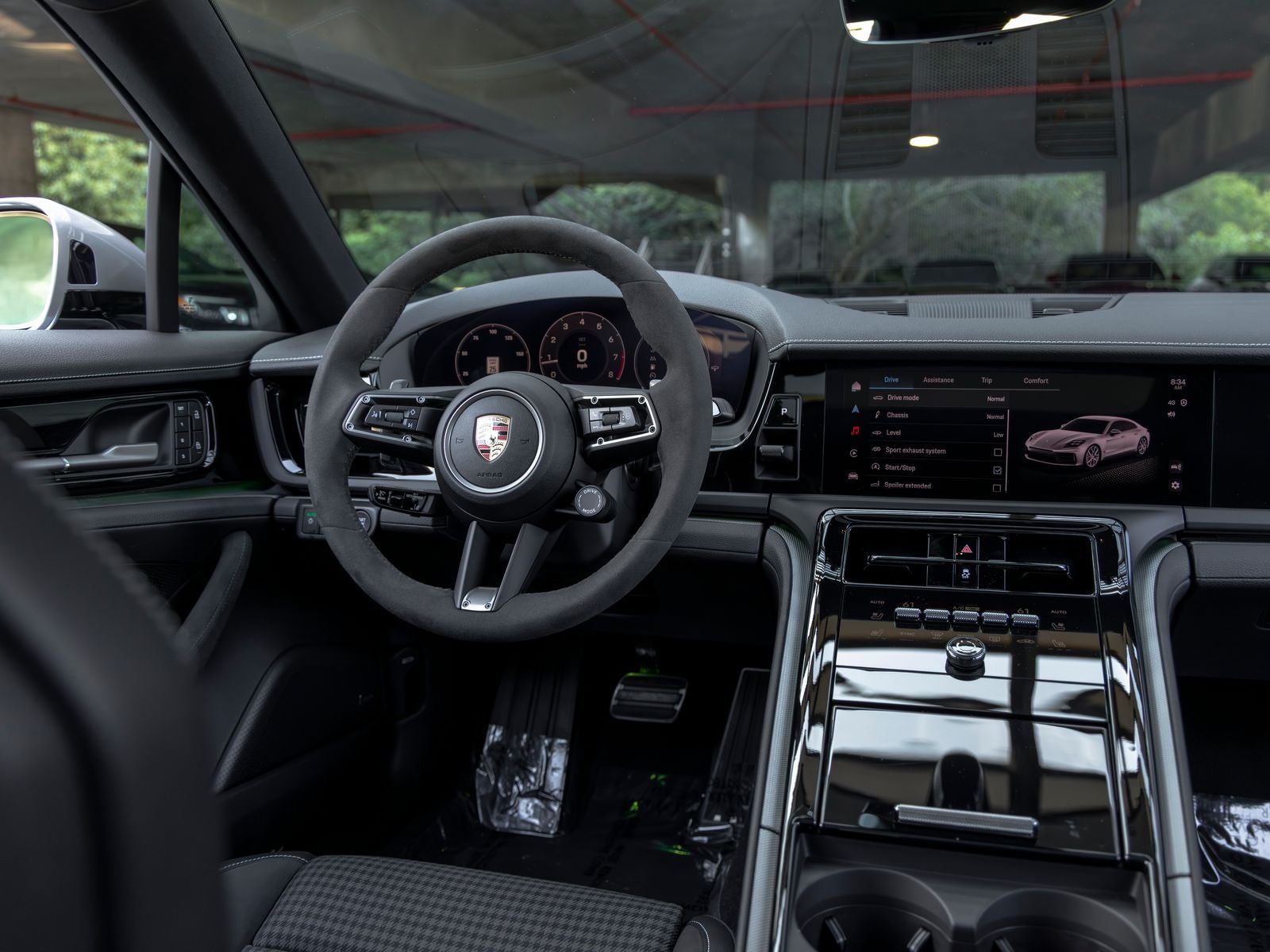 2025 Porsche Panamera Base