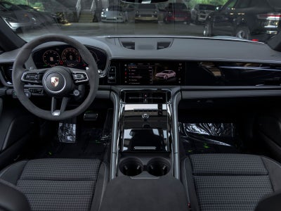 2025 Porsche Panamera Base