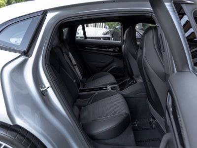 2025 Porsche Panamera Base