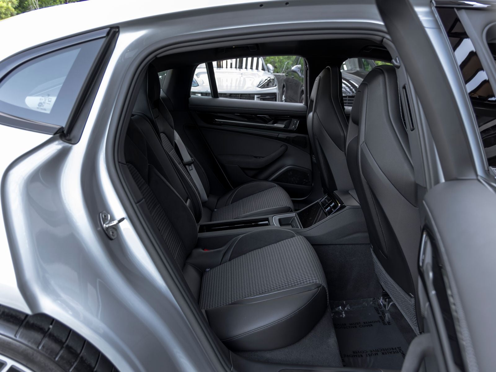 2025 Porsche Panamera Base