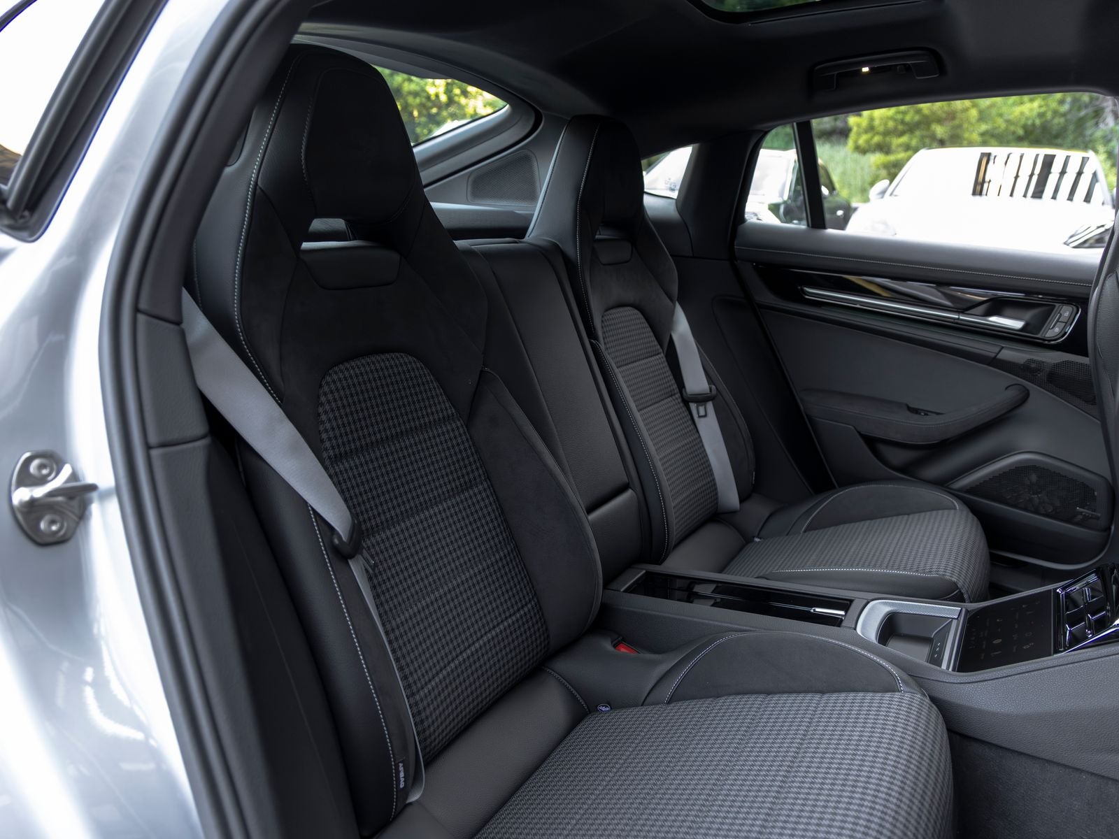 2025 Porsche Panamera Base