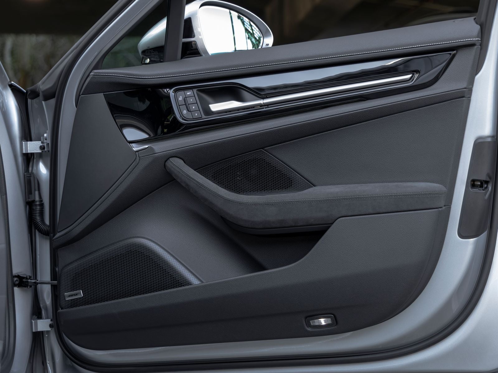 2025 Porsche Panamera Base