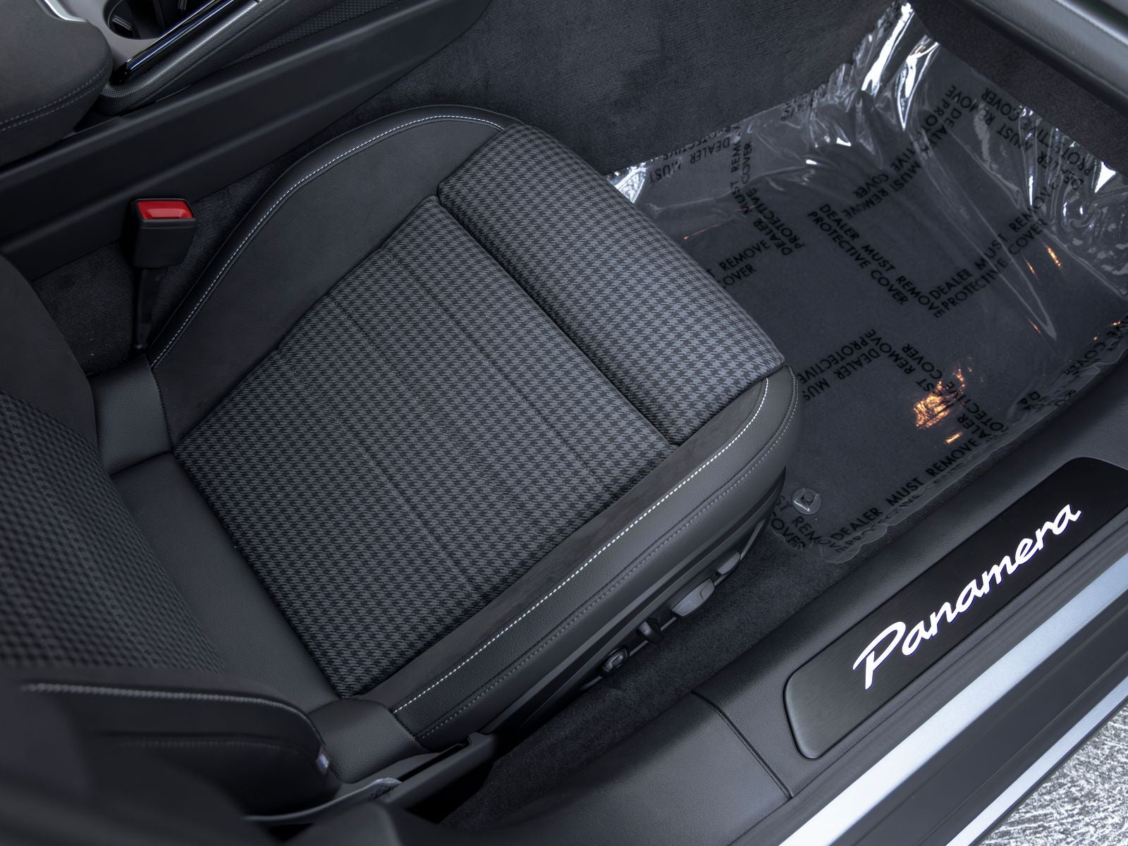 2025 Porsche Panamera Base