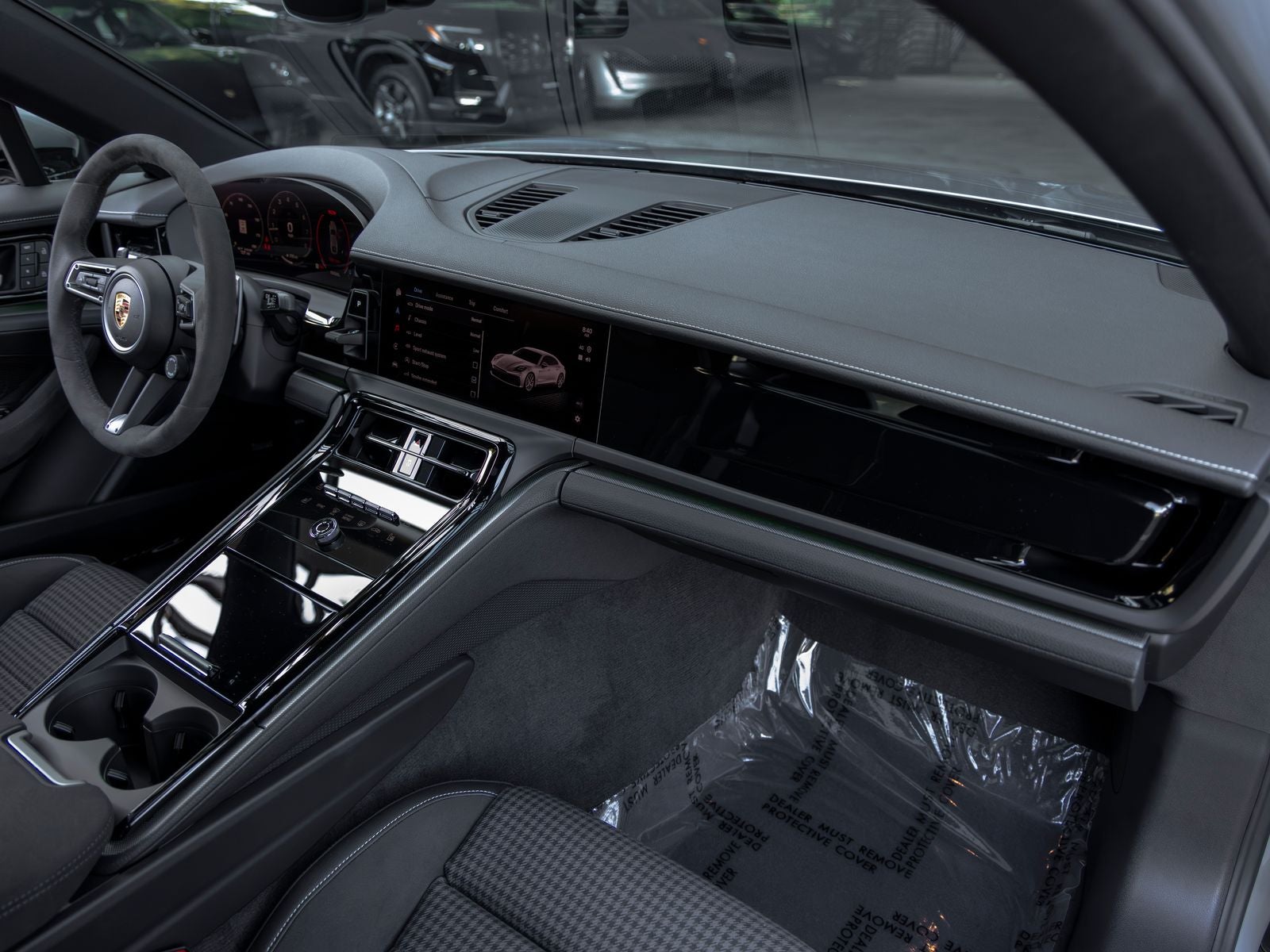 2025 Porsche Panamera Base