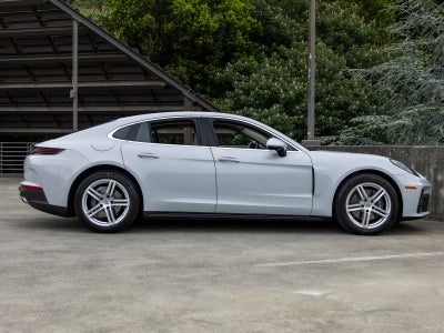 2025 Porsche Panamera Base