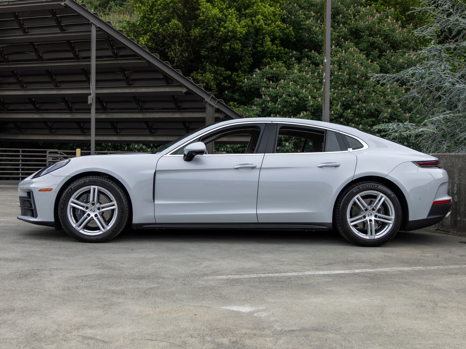 2025 Porsche Panamera Base