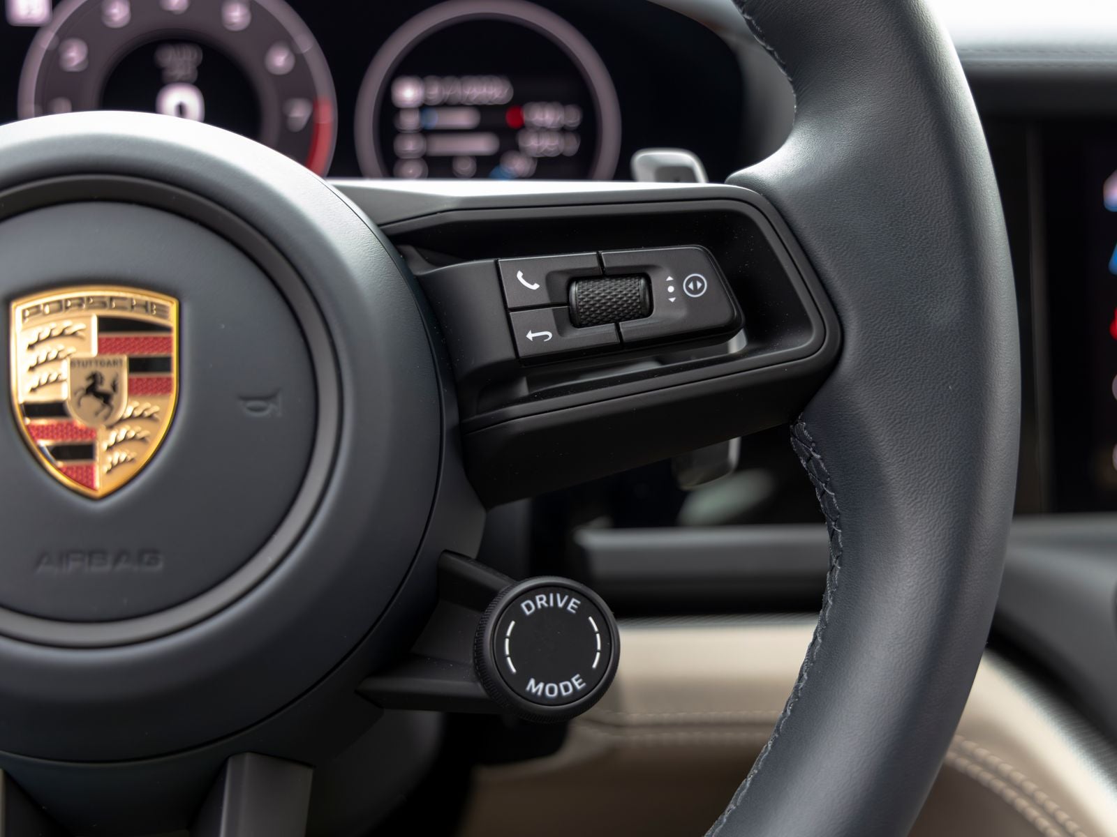 2025 Porsche Panamera Base