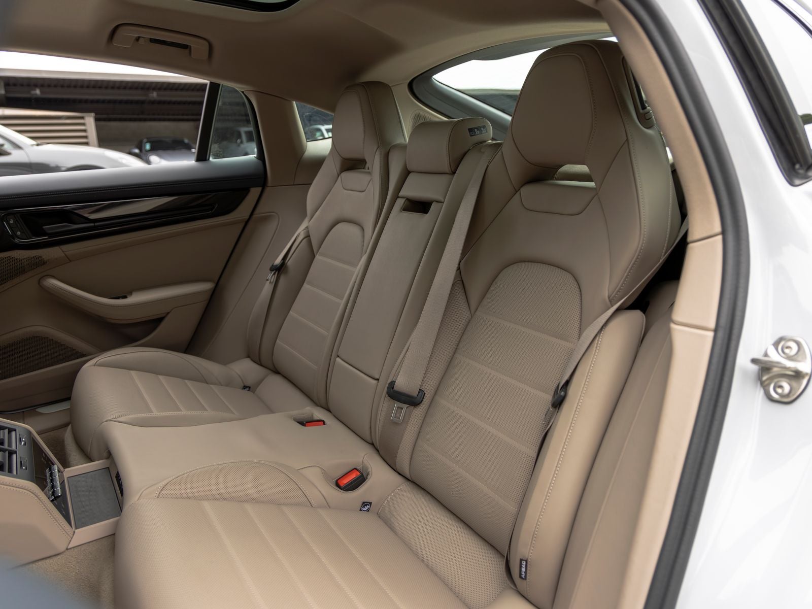 2025 Porsche Panamera Base
