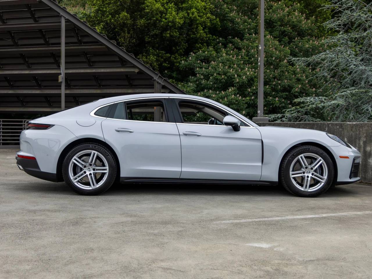 2025 Porsche Panamera Base