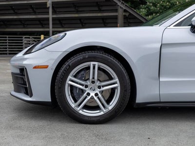 2025 Porsche Panamera Base