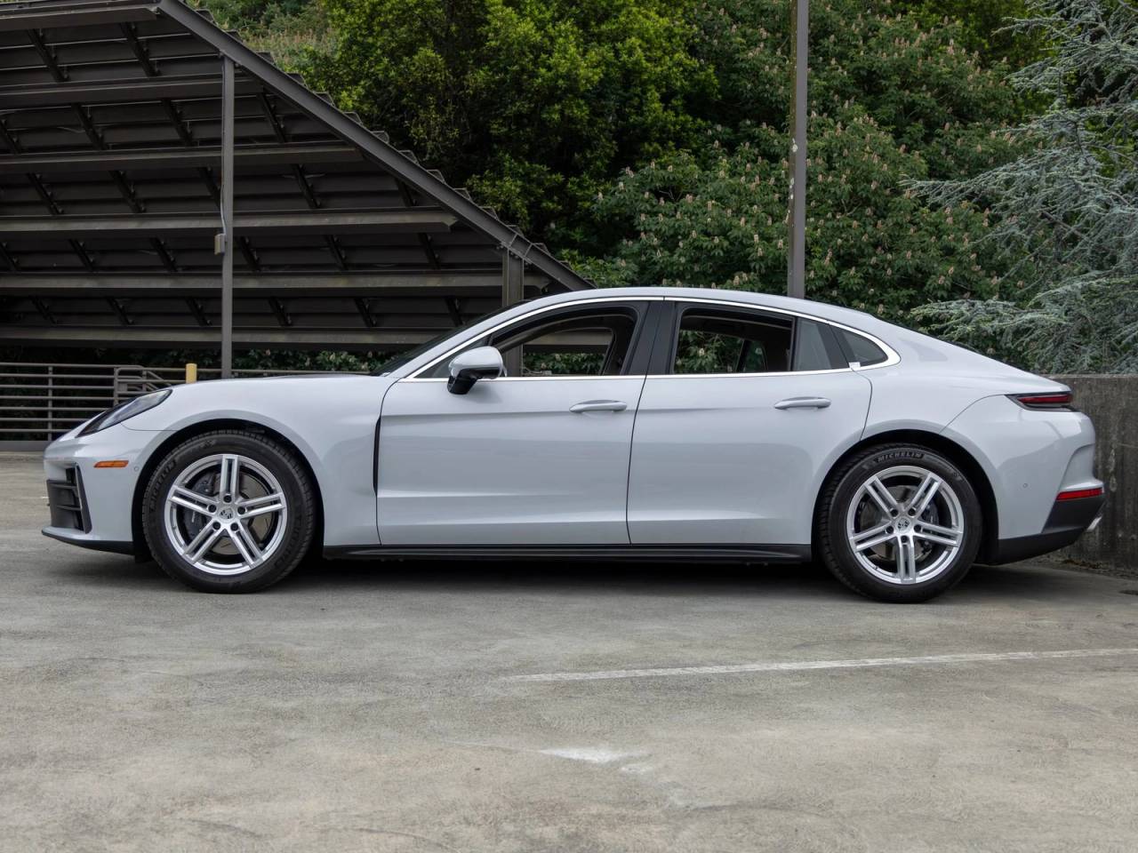 2025 Porsche Panamera Base