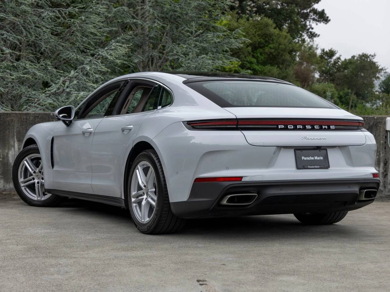 2025 Porsche Panamera Base