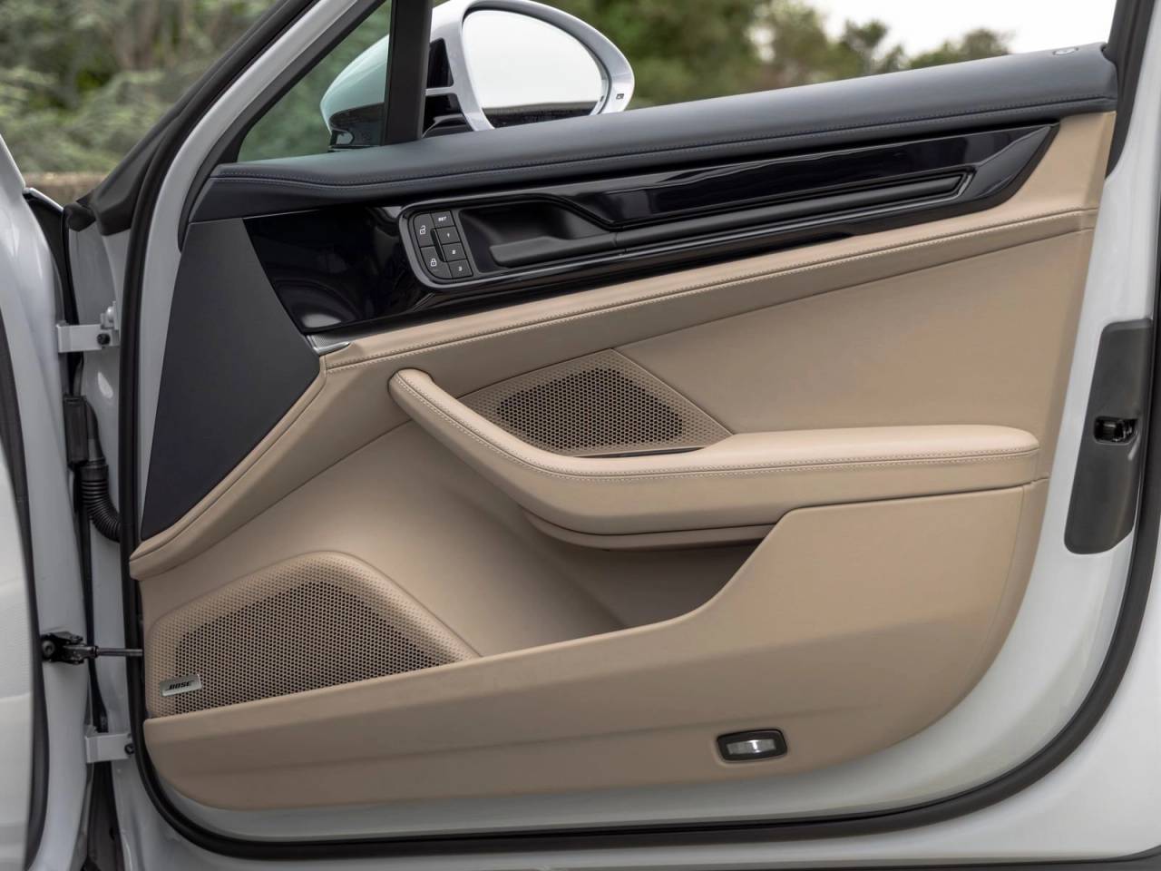 2025 Porsche Panamera Base