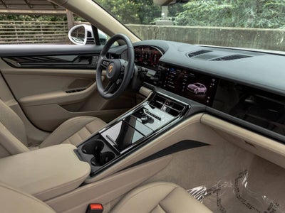 2025 Porsche Panamera Base