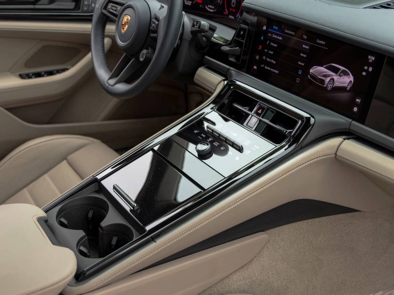 2025 Porsche Panamera Base