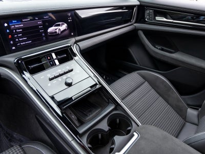2025 Porsche Panamera Panamera 4