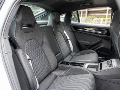 2025 Porsche Panamera Panamera 4