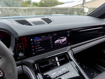 2025 Porsche Panamera Panamera 4