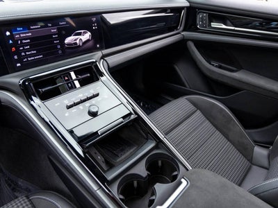 2025 Porsche Panamera Panamera 4