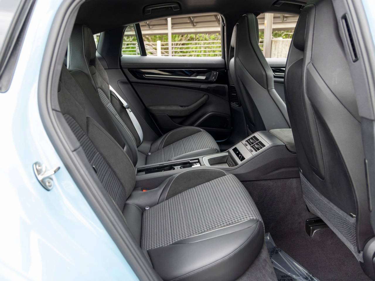 2025 Porsche Panamera Panamera 4