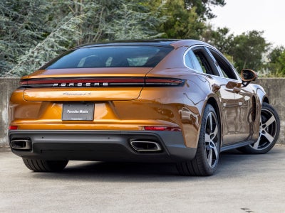 2026 Porsche Panamera 4