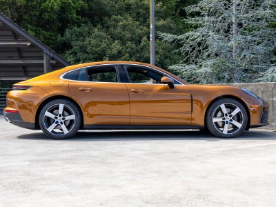 2026 Porsche Panamera 4