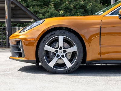 2026 Porsche Panamera 4