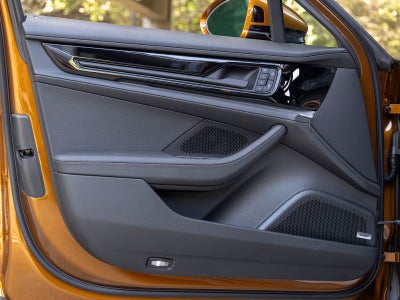 2026 Porsche Panamera 4
