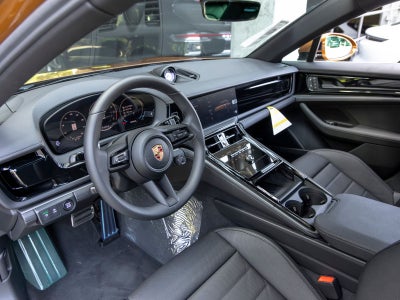 2026 Porsche Panamera 4