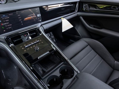 2026 Porsche Panamera 4