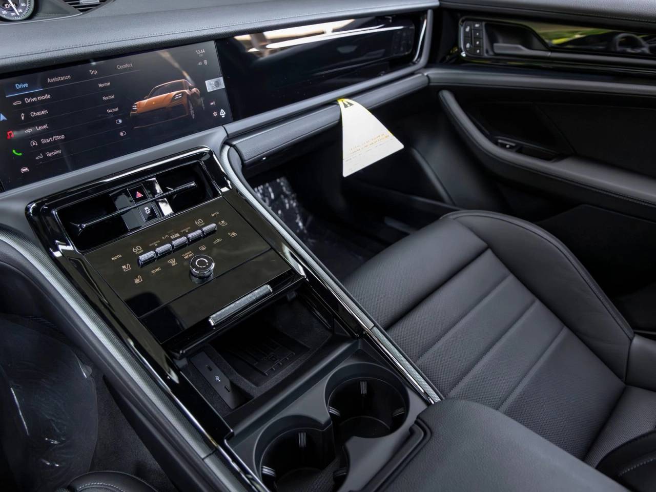 2026 Porsche Panamera 4