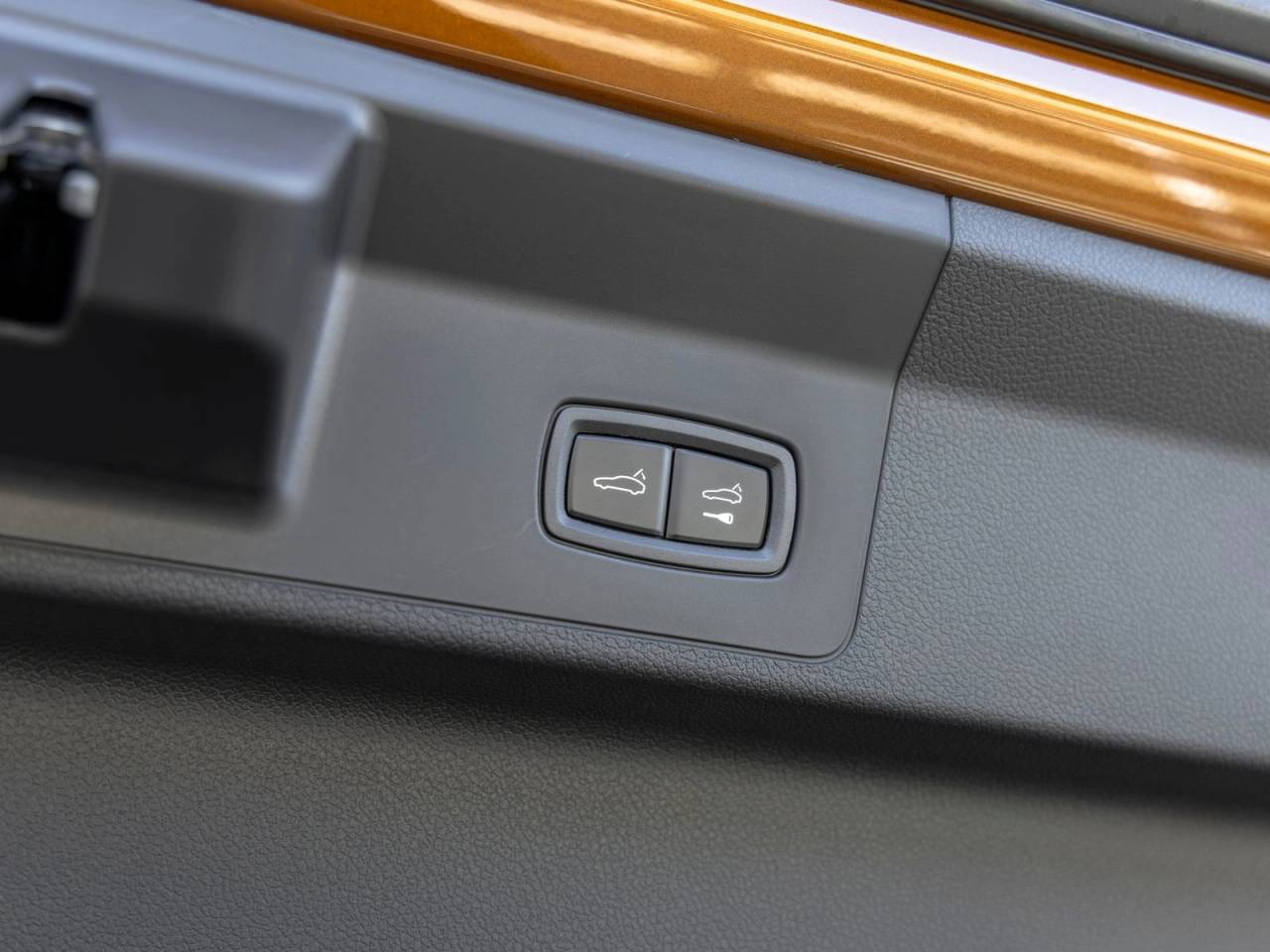 2026 Porsche Panamera 4